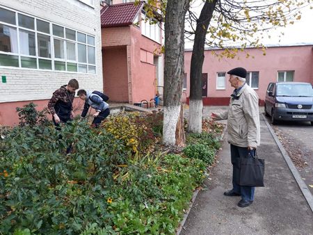 Областная волонтерская акция "Уютный двор - теплый дом"